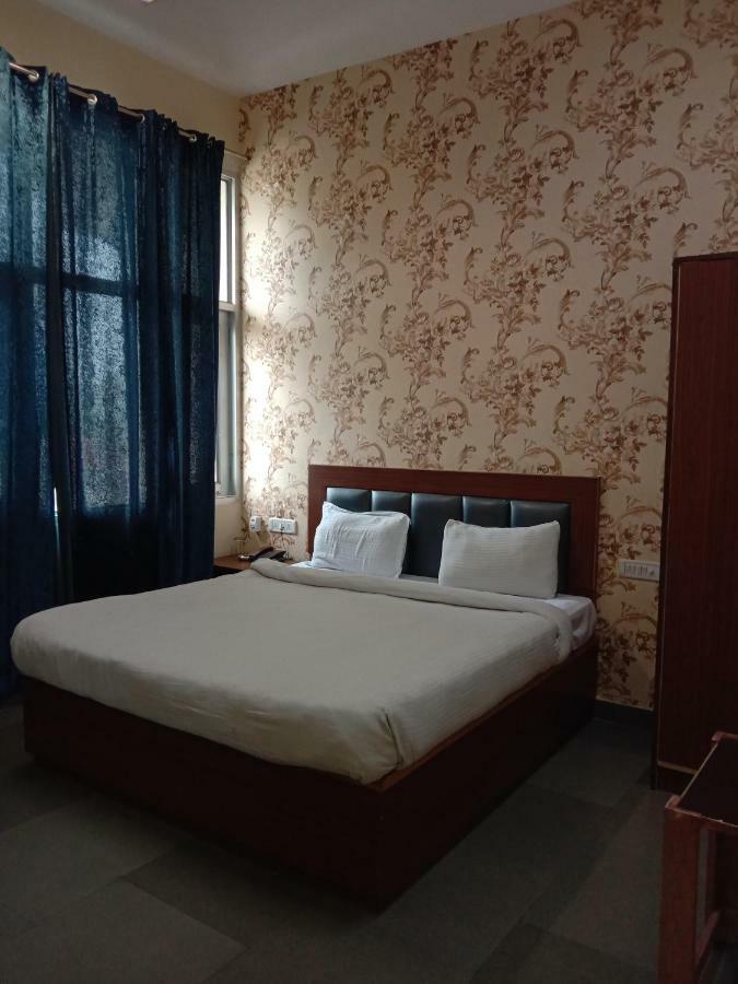 The Amsons Resorts Ludhiana Extérieur photo